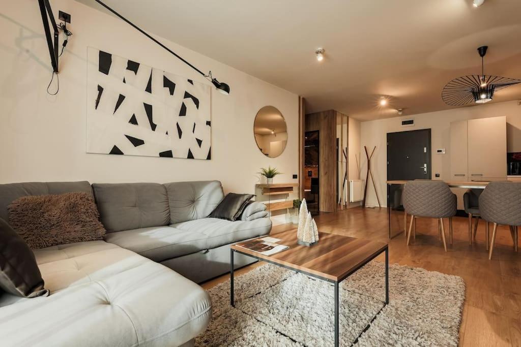 Nest Inn Magic Apartment Κλουζ-Ναπόκα Εξωτερικό φωτογραφία